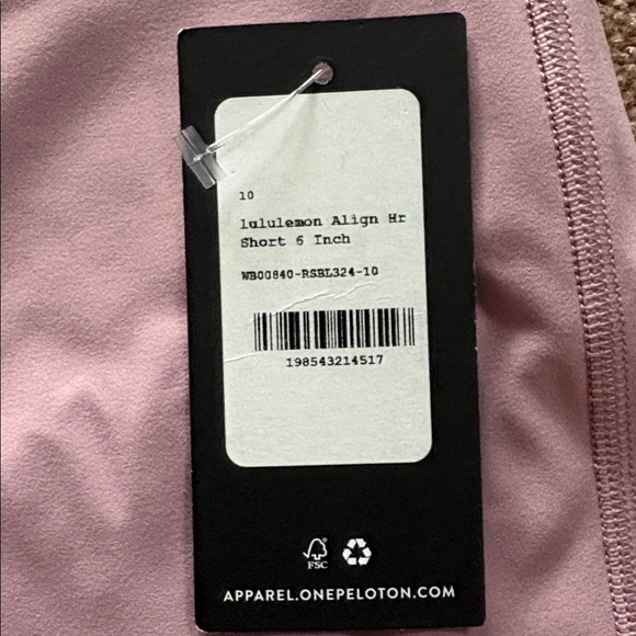 Lululemon Peloton Align bike shorts size 10 NWT - Picture 2 of 3